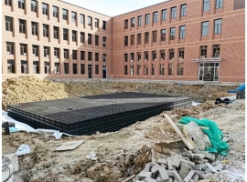 使用雨水回收設(shè)備的意義和方式